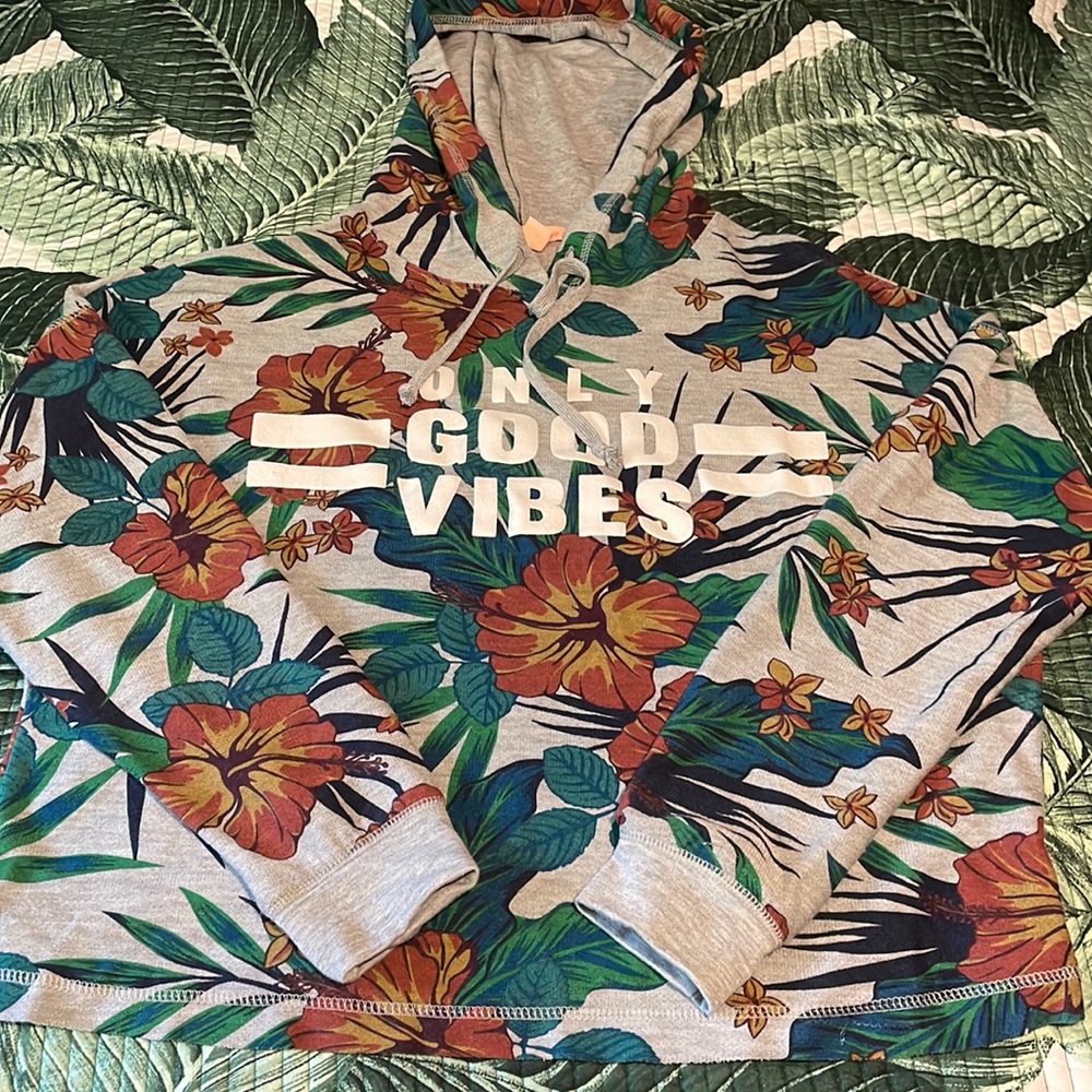 Rebellious One Good Vibes Only Hoodie Size L